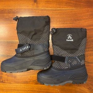Kamik Snow Boot - Youth Boy Size 4 - New